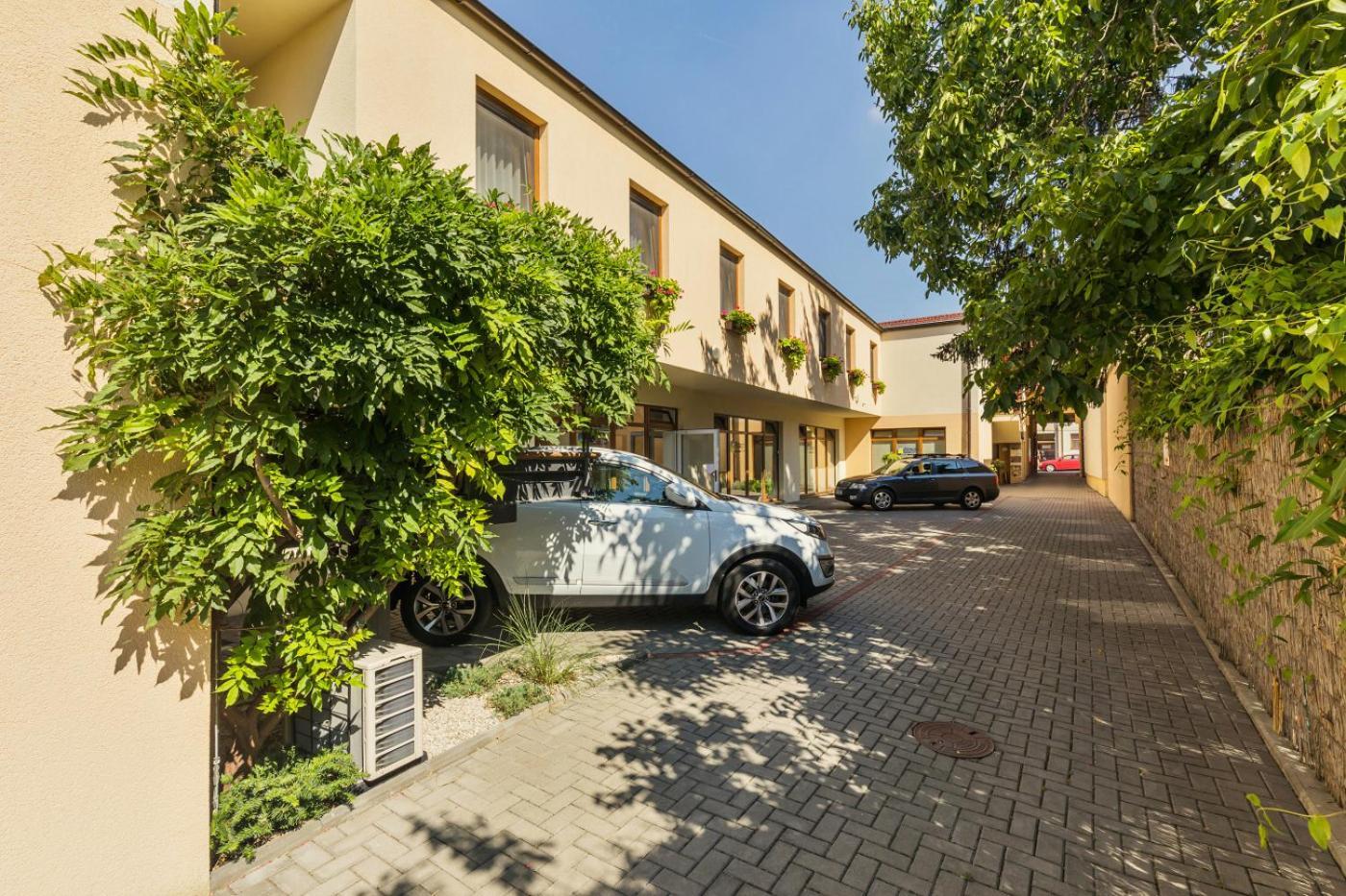 Apartman Solaris Kyjov  Buitenkant foto